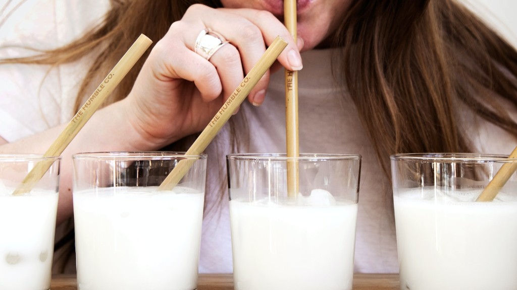 كيفية صنع الحليب كامل الدسم مع الكريمة الثقيلة